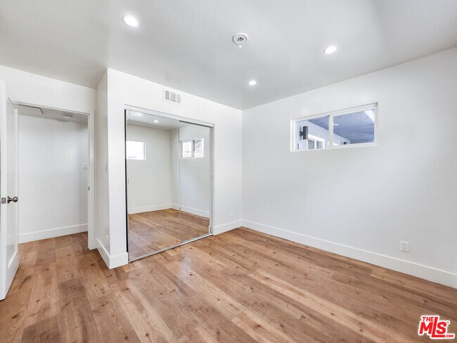 Foto del edificio - 2917 N Coolidge Ave