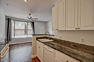 Building Photo - 1701 E Colter St