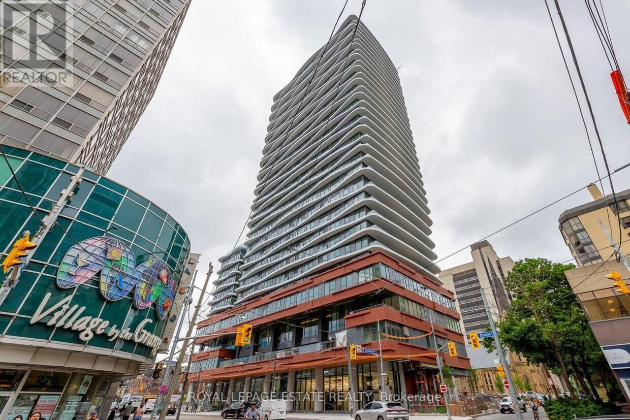 Primary Photo - 280-280 Dundas St W