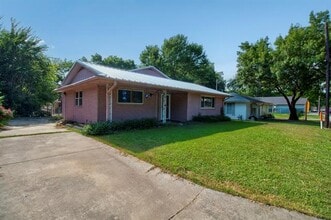 Building Photo - 929 Dodson St