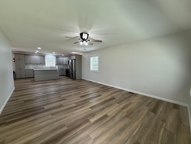 Building Photo - 2 Bedroom 2 Bath Home in Greene County, TN