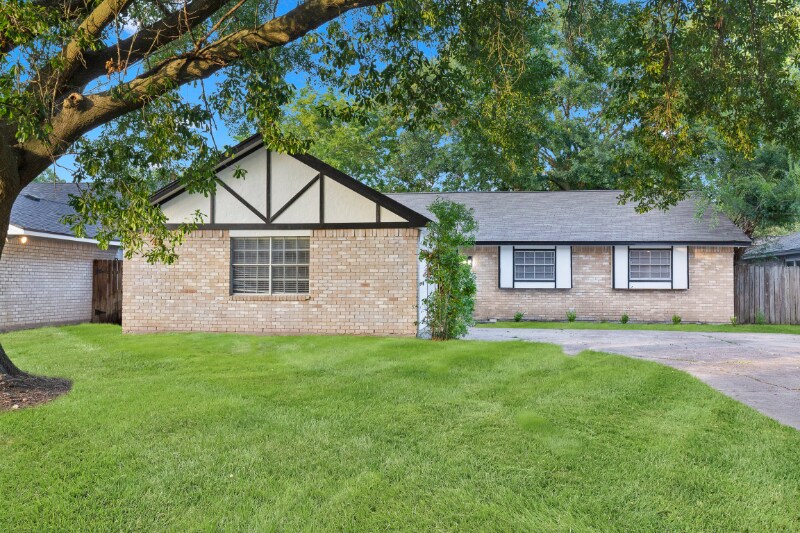 Primary Photo - 23534 Whispering Willow Dr