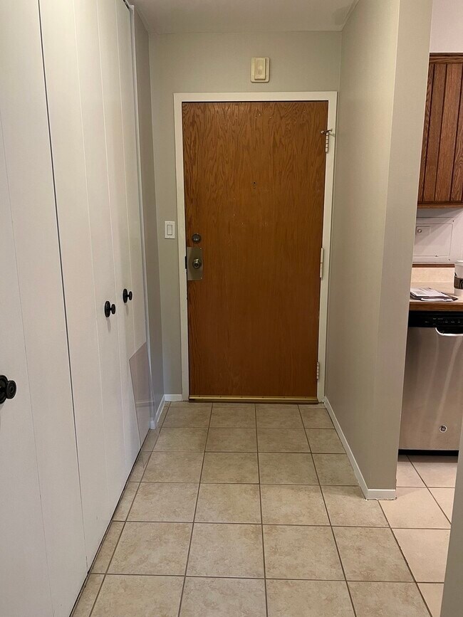 Foto del edificio - 1415 E Central Rd