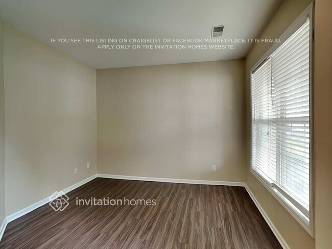 Building Photo - 1278 Emory Ln NW