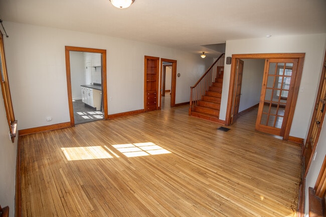 Foto del edificio - 5410 Simpson St