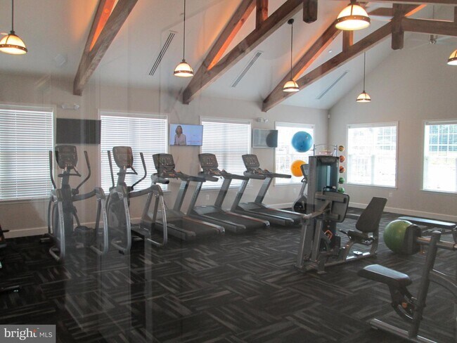 Foto del edificio - 8257 Meadowood Dr