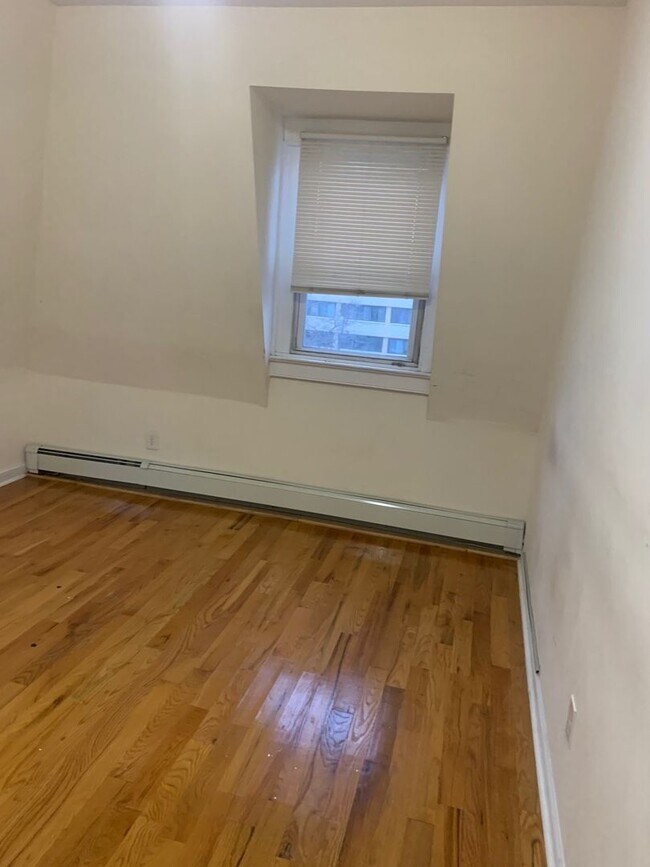 Foto del edificio - 86 Clinton Ave