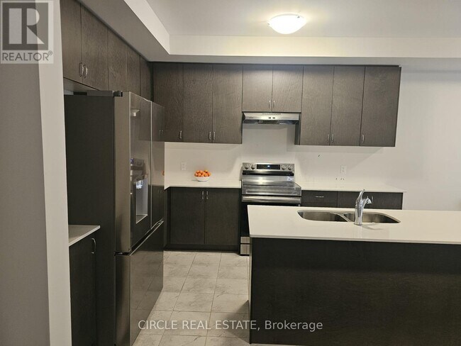 Photo du bâtiment - 400 Newman Dr