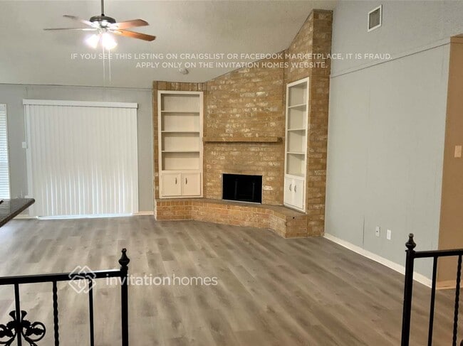 Building Photo - 2306 Cambridge Ct N