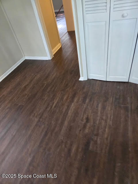 Foto del edificio - 1077 Shares Dr