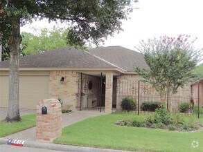Building Photo - 6618 Preston Trail Dr