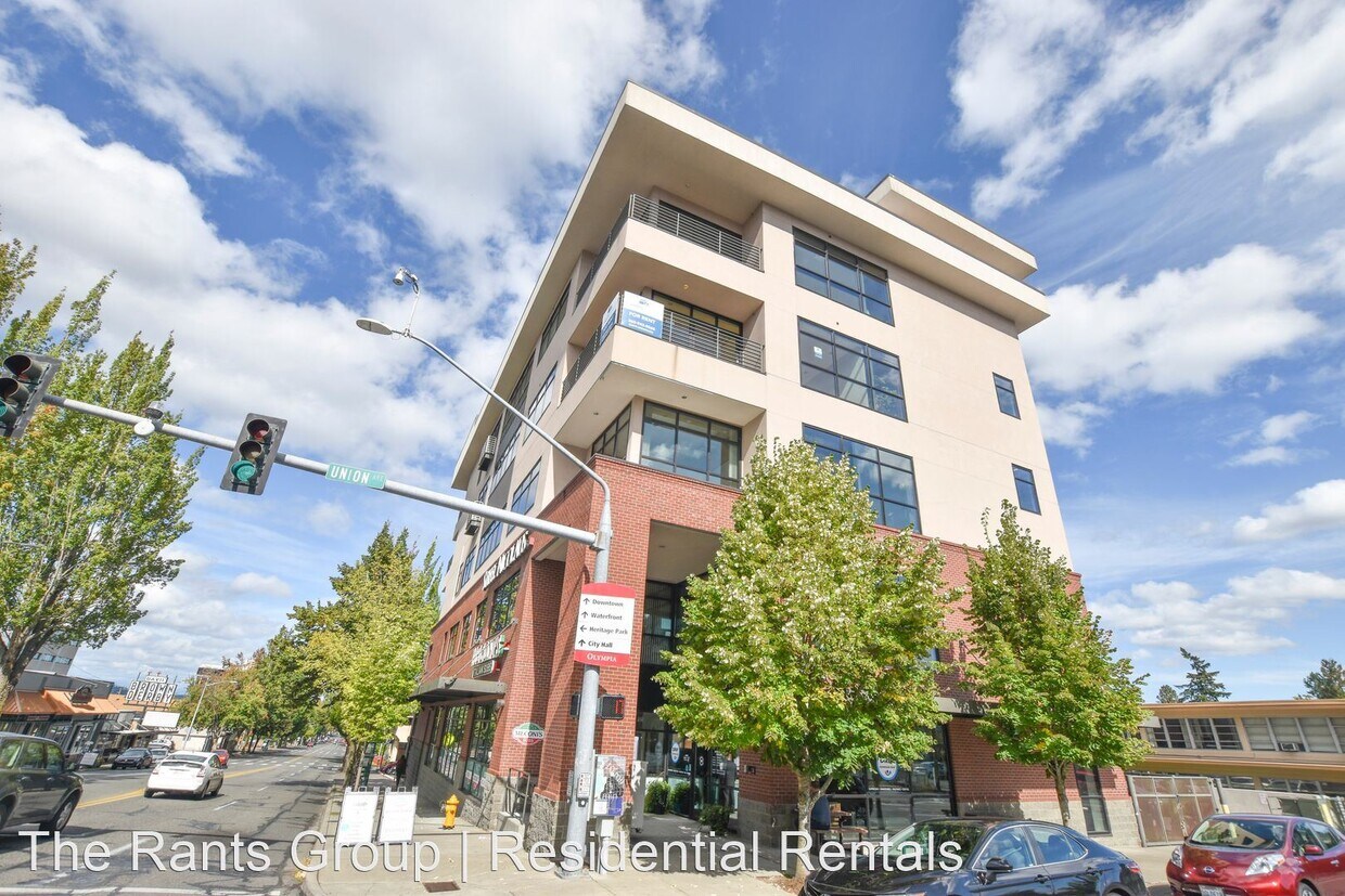 Primary Photo - 1018 Capitol Way S