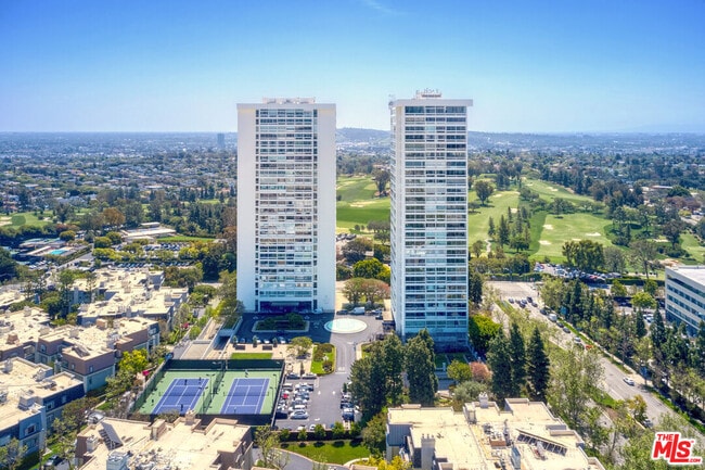 Building Photo - 2220 Ave of the Stars