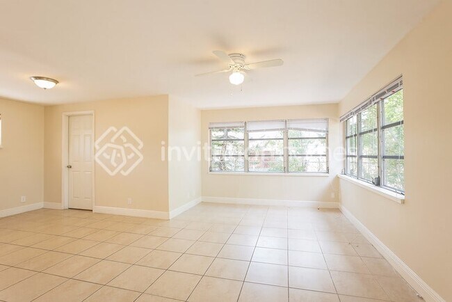 Building Photo - 5077 Marion Pl