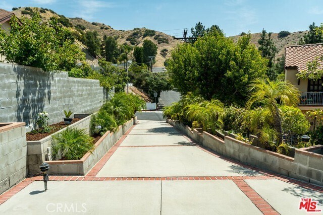 Foto del edificio - 8471 Vine Valley Dr
