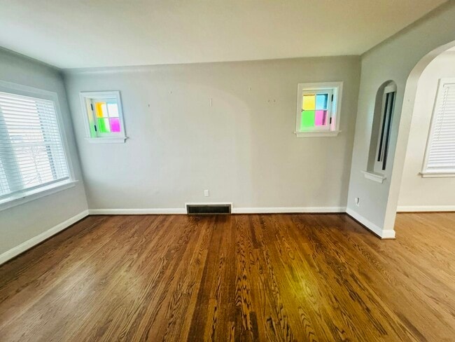 Building Photo - 4267 Utah St