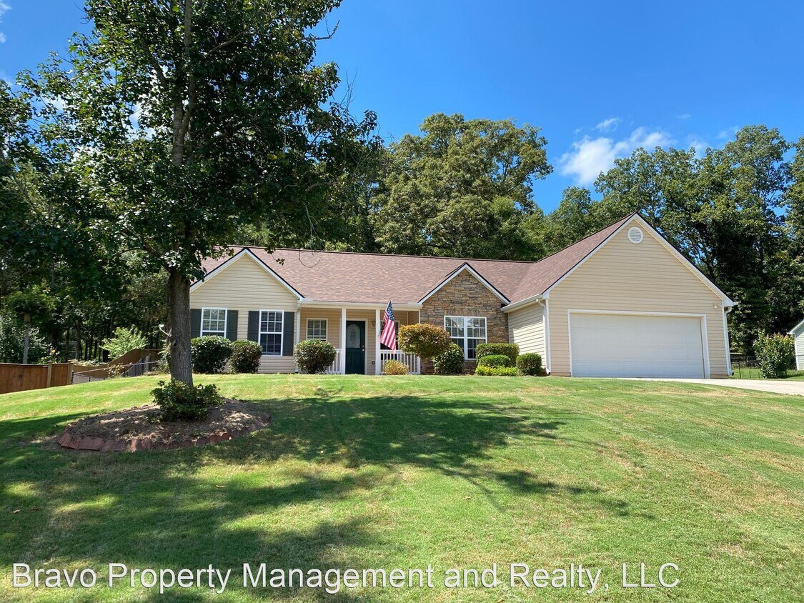 Foto principal - 3 br, 2 bath House - 414 Winston Manor Drive