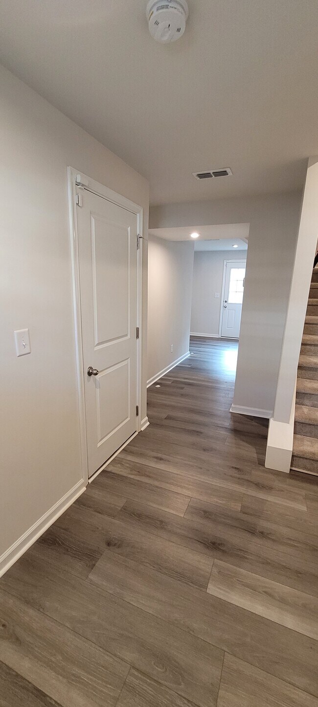 Foto del edificio - 2114 Langer St
