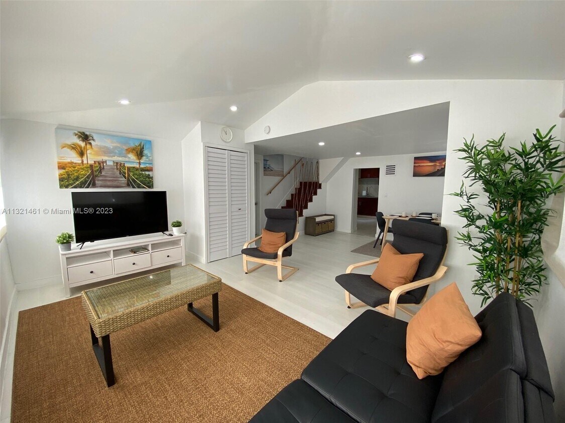 Foto principal - 875 NW 97th St