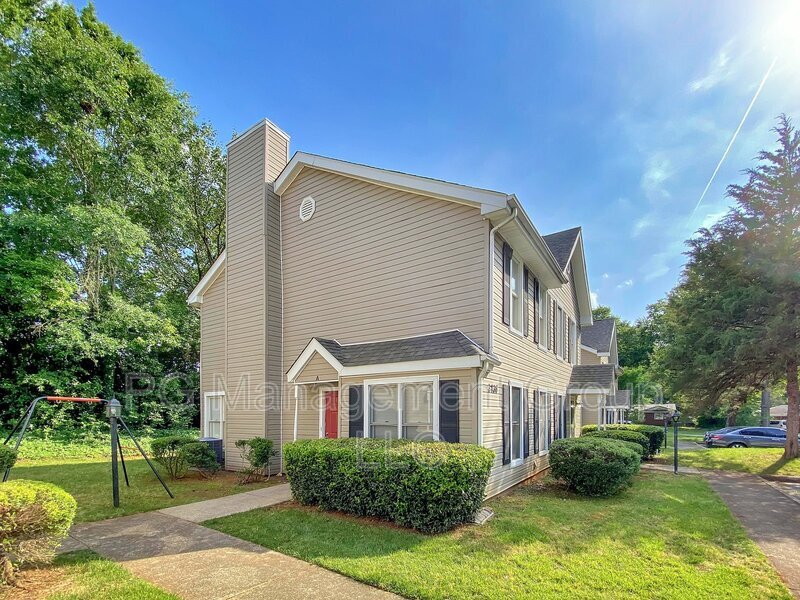 Foto principal - 3136 Driftwood Dr