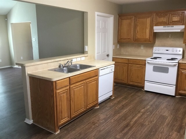 Foto del edificio - 6530 Ithaca Falls