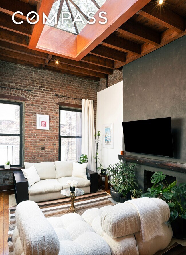 184 Franklin St Unit 10, New York, NY 10013 Room for Rent in New York