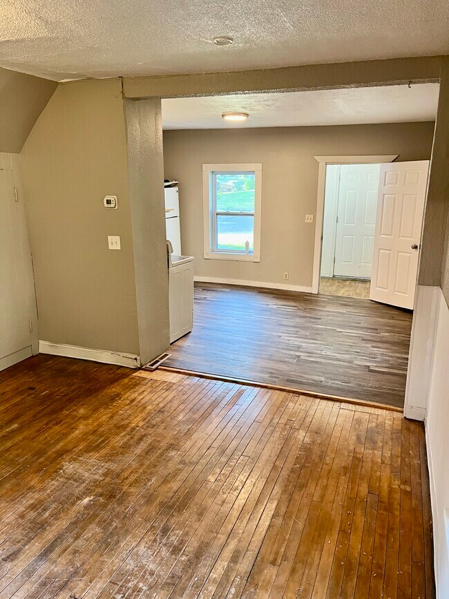 Foto del edificio - 729 W Cavour Ave