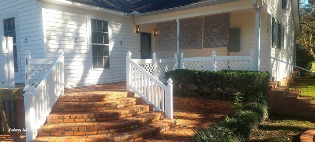 Foto del edificio - 8208 Highway 165 South