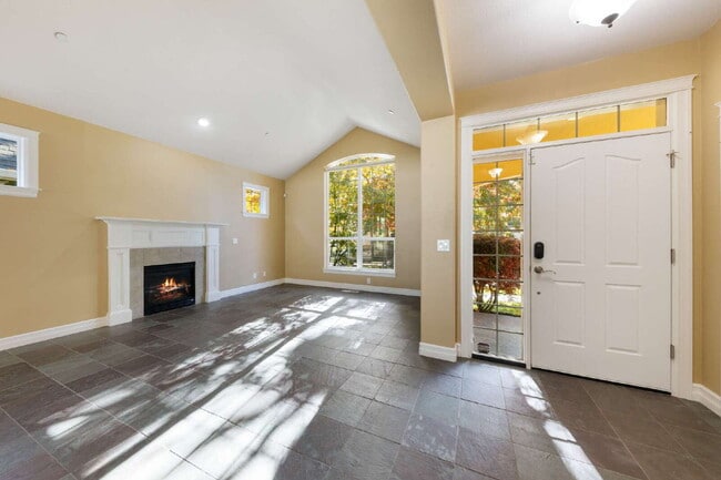 Building Photo - Beautiful Home in 55+ Community!