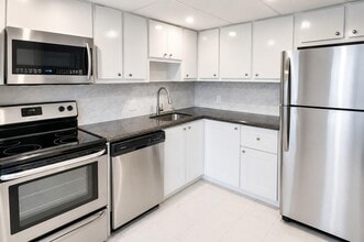 Building Photo - 2691 S Course Dr