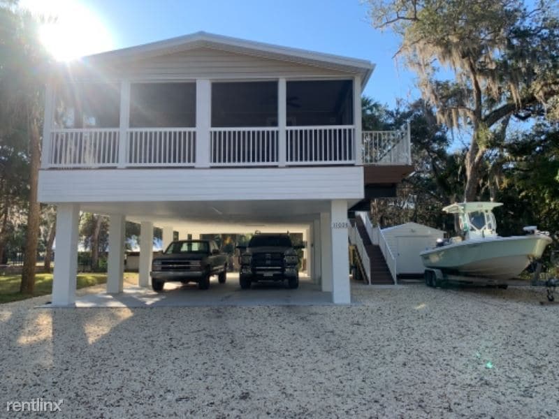 2 br, 2 bath House 11028 West Creek Lane House for Rent in