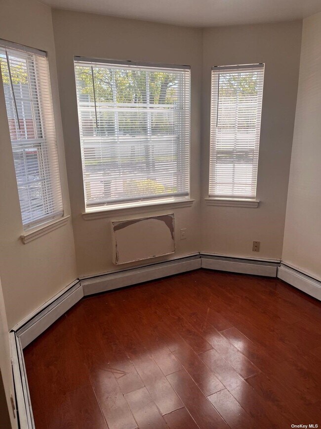 Foto del edificio - 82-19 Country Pointe Cir