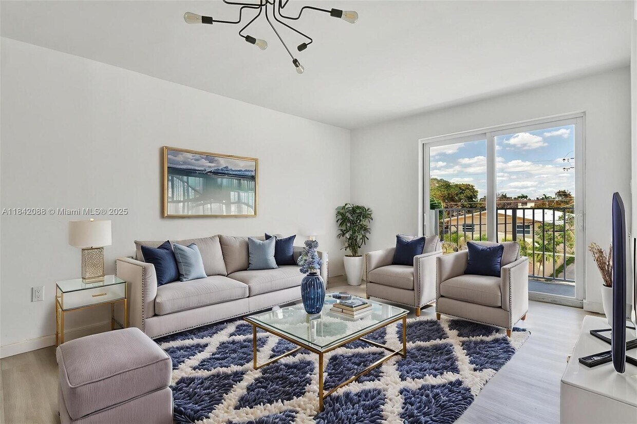 Foto principal - 620 SW 10th St