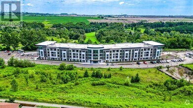 Building Photo - 385-385 Arctic Red Dr