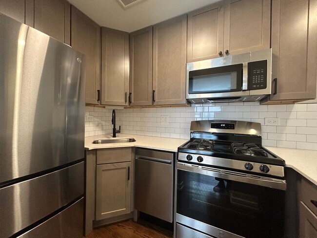Foto del edificio - 525 W Oakdale Ave