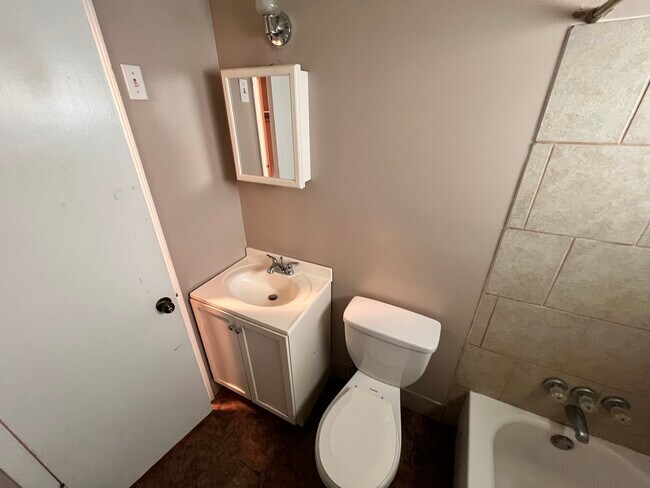 Foto del edificio - 1958 Kenny St