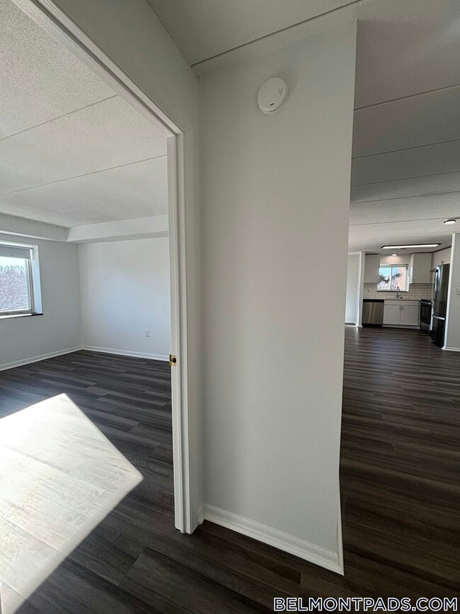 Building Photo - 53 Hill Rd