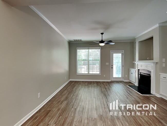 Building Photo - 557 McCarthy Dr