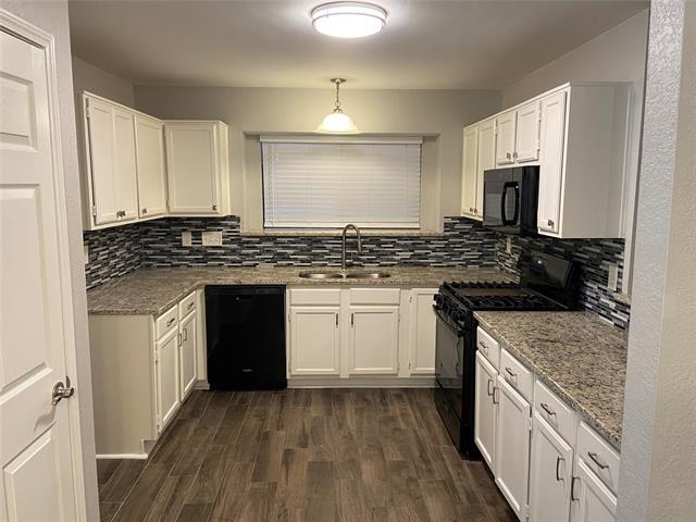 Building Photo - 5217 Colonial Dr