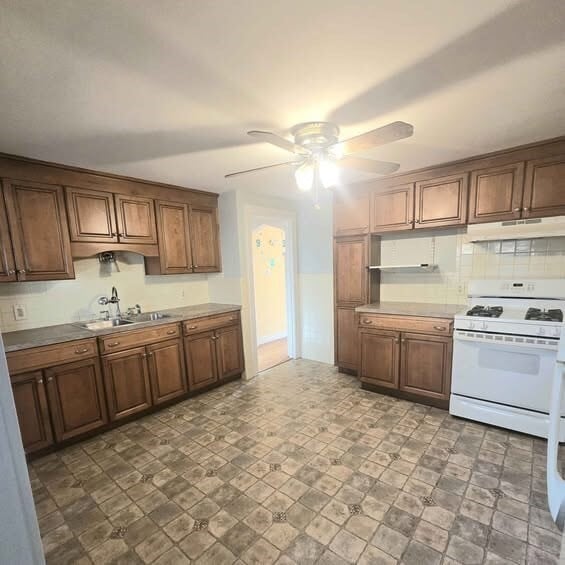 Building Photo - 37 Charles St