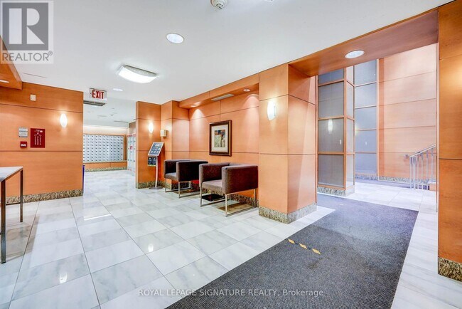 Photo du bâtiment - 4968 Yonge St