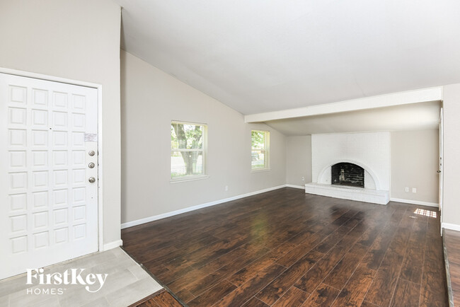 Building Photo - 4056 Random Cir