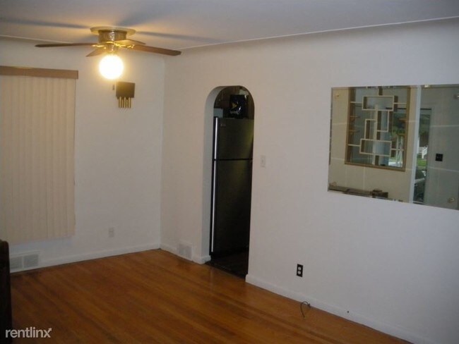 Building Photo - 13432 Frazho Rd