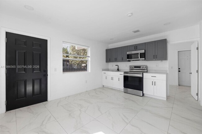 Building Photo - 1445 NW 34th St