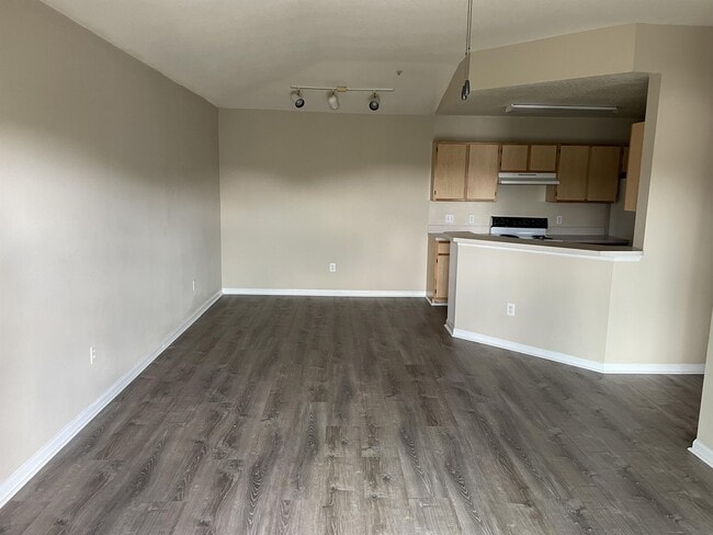 Building Photo - 6530 Swissco Dr
