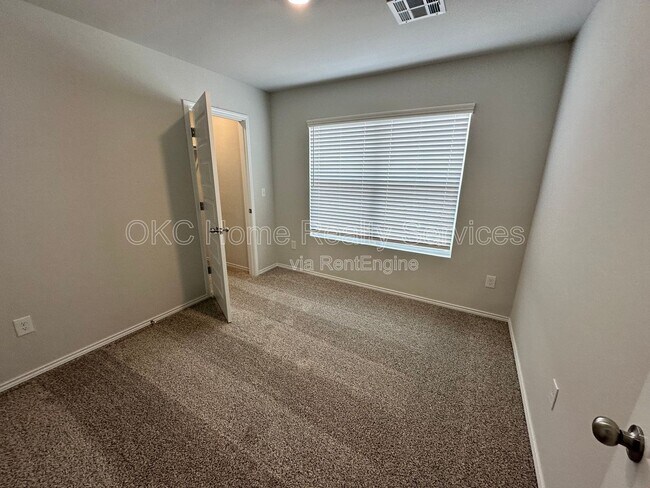 Foto del edificio - 618 NW 119th St