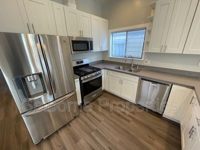 Photo - 1946 E 20th St House