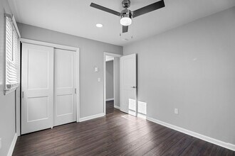 Interior Photo - Camden Square