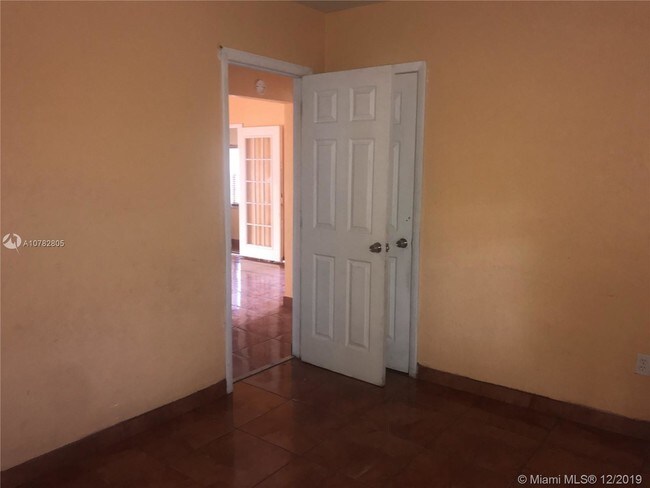 Foto del edificio - 9230 NW 16th Ave