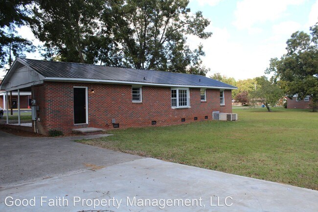 Building Photo - 3 br, 1.5 bath House - 1109 Meadowbrook Drive
